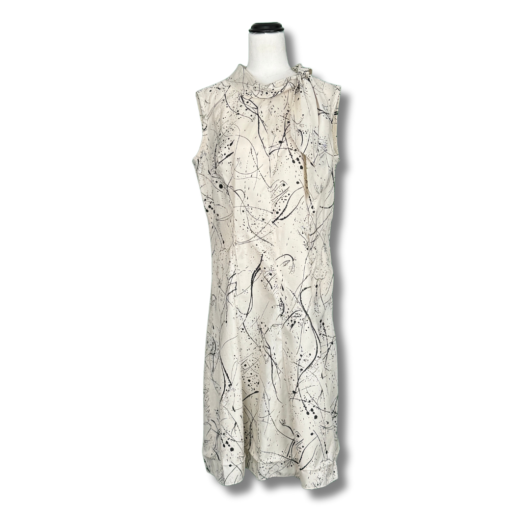 Evelyn-Eve 1980s Handmade Shift in White Floral
