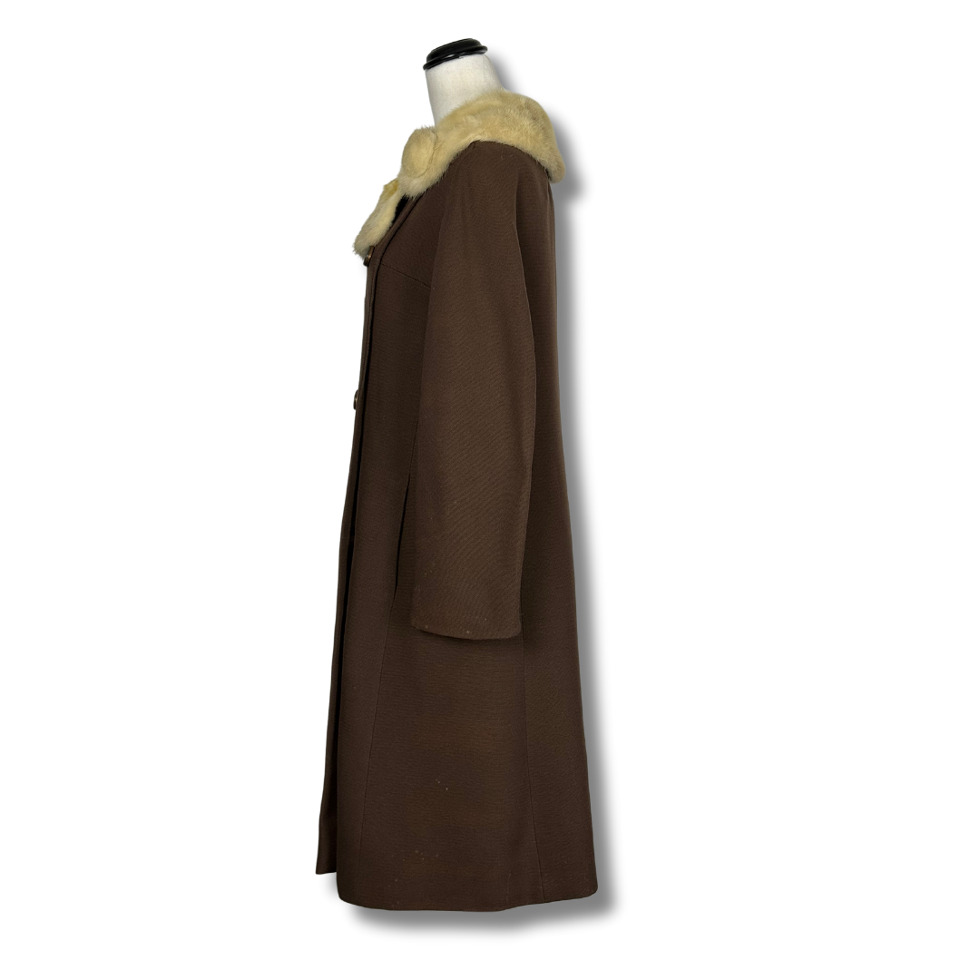 RH Stearns Co Sycamore Vintage 1950s Long Brown Coat with Fur Collar