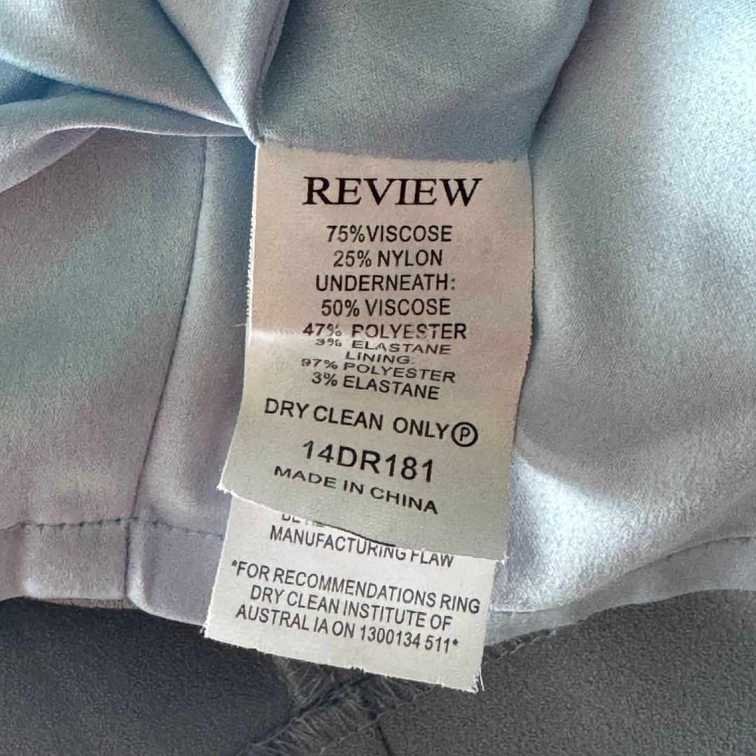 Review Vintage 2010s Lace Overlay Dress